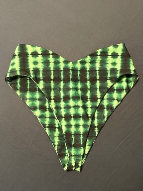 Skatie Melly Bottom - Reggae